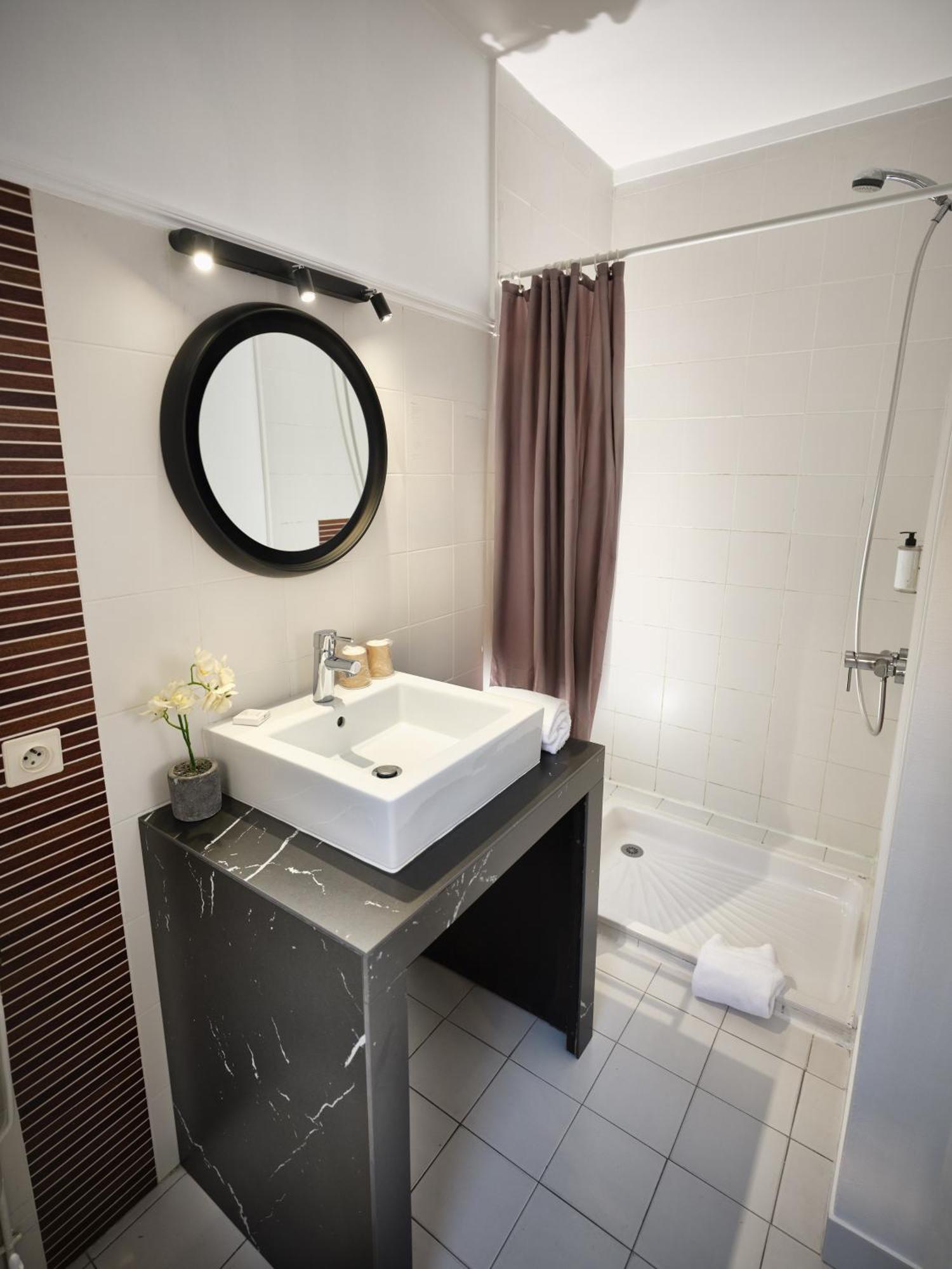 Les Negociants Hotel 2*